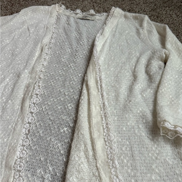 Romy 3/4 length White Lace Open Cardigan - Size Small - Picture 5 of 8